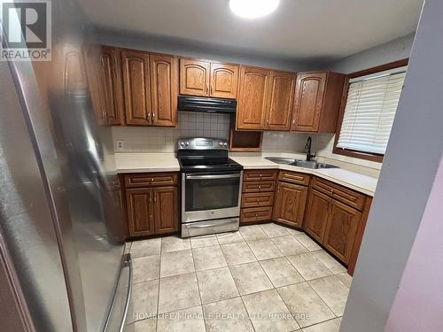 5 - 1381 Hwy 8, Cambridge, ON - Indoor Photo Showing Kitchen With Double Sink
