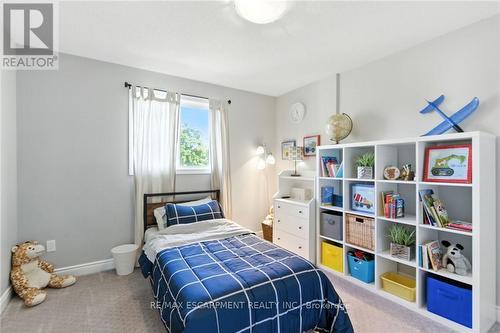 2 Caledonia Avenue, Haldimand, ON - Indoor Photo Showing Bedroom