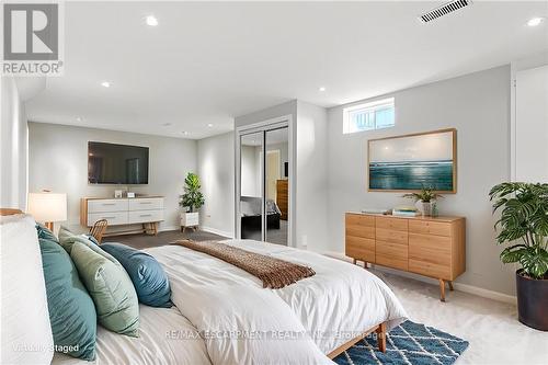 2 Caledonia Avenue, Haldimand, ON - Indoor Photo Showing Bedroom