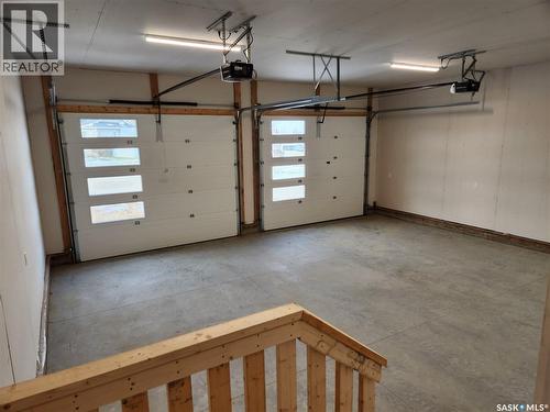 241 Carriage Drive, Rudy Rm No. 284, SK - Indoor Photo Showing Garage
