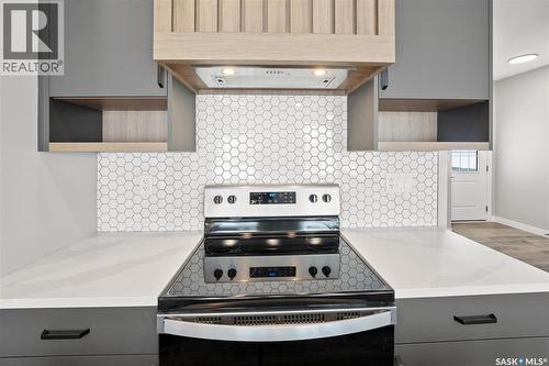214 Fortosky Crescent, Saskatoon, SK - Indoor Photo Showing Kitchen