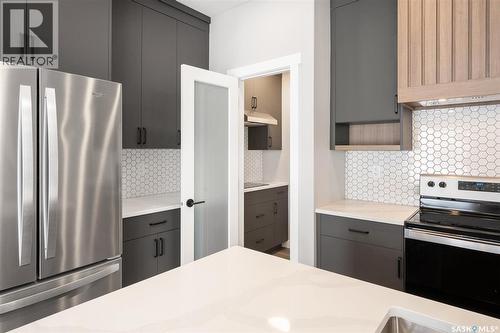 214 Fortosky Crescent, Saskatoon, SK - Indoor Photo Showing Kitchen