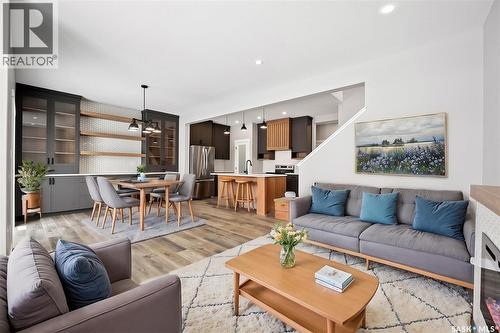 214 Fortosky Crescent, Saskatoon, SK - Indoor Photo Showing Living Room
