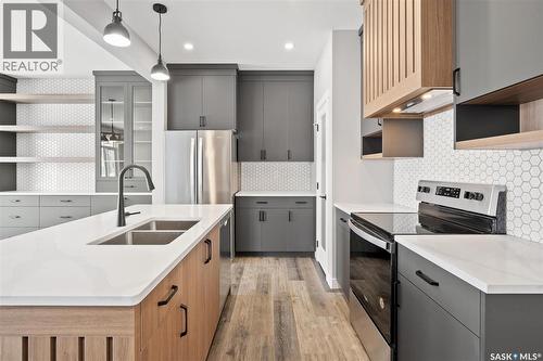214 Fortosky Crescent, Saskatoon, SK - Indoor Photo Showing Kitchen With Double Sink With Upgraded Kitchen