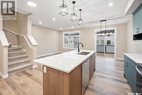 259 Fortosky Crescent, Saskatoon, SK - Indoor Photo Showing Kitchen With Double Sink With Upgraded Kitchen
