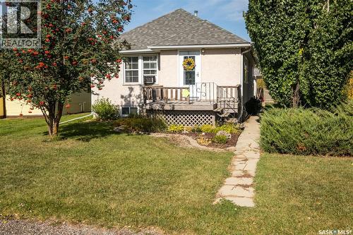 202 Cambridge STREET  Prince Albert, SK S6V 2Y3