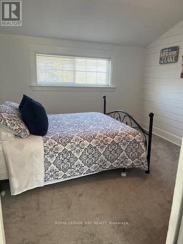 5706 King Street, Lincoln (Beamsville), ON - Indoor Photo Showing Bedroom