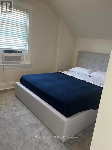 5706 King Street, Lincoln (Beamsville), ON - Indoor Photo Showing Bedroom