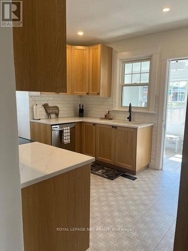 5706 King Street, Lincoln (Beamsville), ON - Indoor