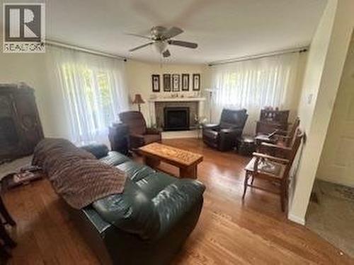 2455 5Th Avenue Ne, Salmon Arm, BC - Indoor Photo Showing Living Room With Fireplace