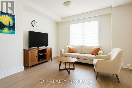 721 Franklin Boulevard, Cambridge, ON - Indoor Photo Showing Living Room