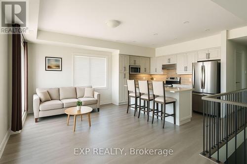 721 Franklin Boulevard, Cambridge, ON - Indoor