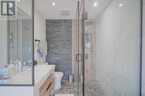 21 Marilyn Crescent, Kawartha Lakes, ON - Indoor Photo Showing Bathroom