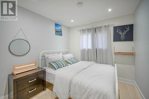 21 Marilyn Crescent, Kawartha Lakes, ON - Indoor Photo Showing Bedroom