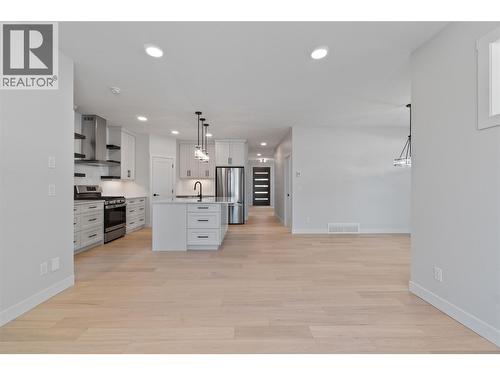 1840 10 Street Sw Unit# 9, Salmon Arm, BC - Indoor Photo Showing Kitchen With Upgraded Kitchen