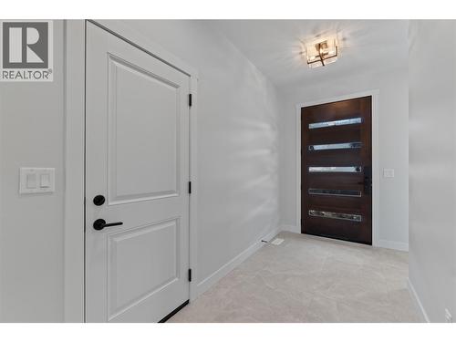 1840 10 Street Sw Unit# 9, Salmon Arm, BC - Indoor Photo Showing Other Room