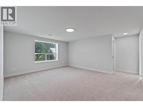 1840 10 Street Sw Unit# 9, Salmon Arm, BC - Indoor Photo Showing Other Room