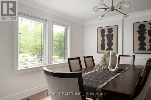 32 Cedar Drive, Caledon, ON - Indoor Photo Showing Dining Room
