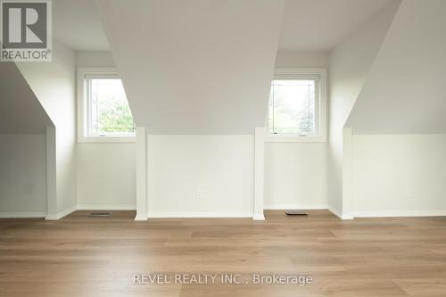 32 Cedar Drive, Caledon, ON - Indoor Photo Showing Other Room