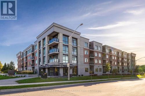 426 - 1 REDFERN AVENUE  Hamilton, ON L9C 0E6