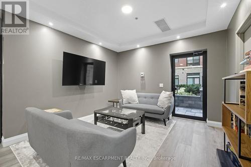 426 - 1 Redfern Avenue, Hamilton, ON - Indoor