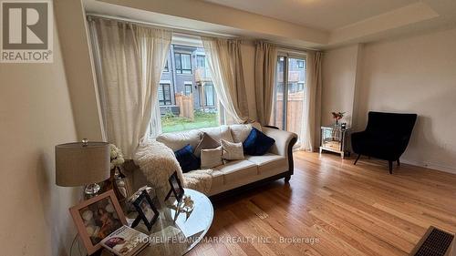 42 Lake Trail Way, Whitby, ON - Indoor