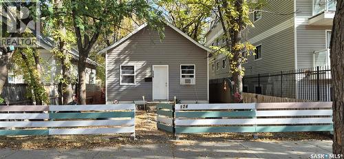 124 O AVENUE S  Saskatoon, SK S7M 2R5