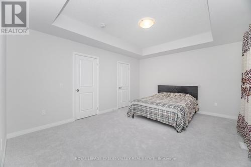15 Weylie Street, Hamilton, ON - Indoor Photo Showing Bedroom