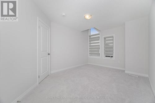 15 Weylie Street, Hamilton, ON - Indoor Photo Showing Other Room