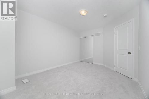 15 Weylie Street, Hamilton, ON - Indoor Photo Showing Other Room