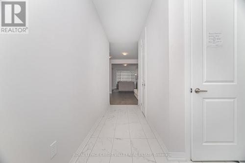 15 Weylie Street, Hamilton, ON - Indoor Photo Showing Other Room