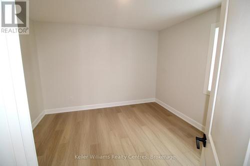 844 22Nd Avenue A, Hanover, ON - Indoor Photo Showing Other Room