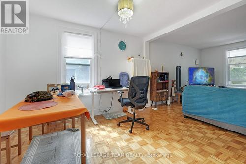 166 Fifth Avenue, Ottawa, ON - Indoor