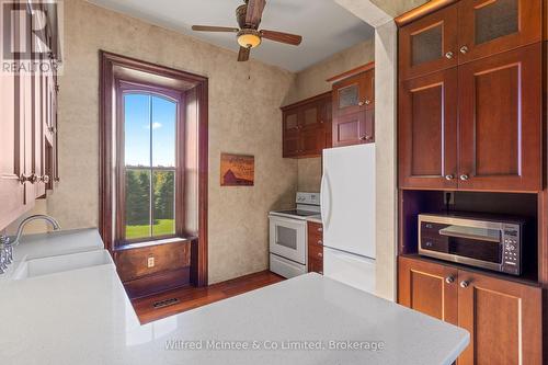 302148 Con 2 Sdr, West Grey, ON - Indoor Photo Showing Other Room