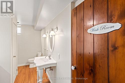 302148 Con 2 Sdr, West Grey, ON - Indoor Photo Showing Bathroom