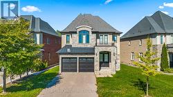 129 ROBERT BERRY CRESCENT  King, ON L7B 0M3