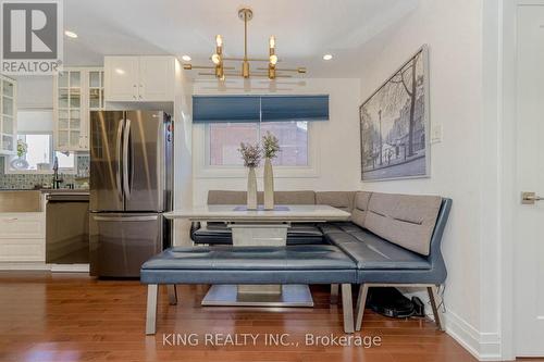 28 Ainslie Avenue, Hamilton, ON - Indoor Photo Showing Kitchen With Upgraded Kitchen