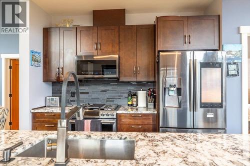 5416 Resort Drive, Fernie, BC - Indoor Photo Showing Kitchen With Upgraded Kitchen