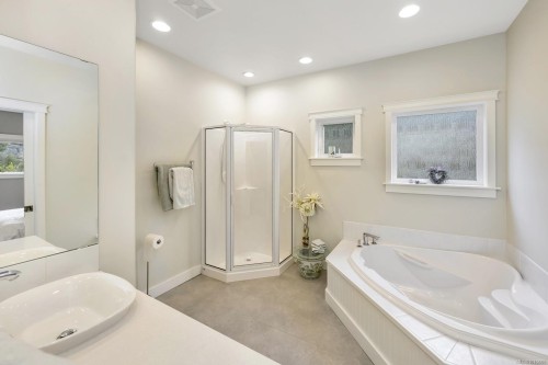 2398 Tanner Ridge Pl, Central Saanich, BC 