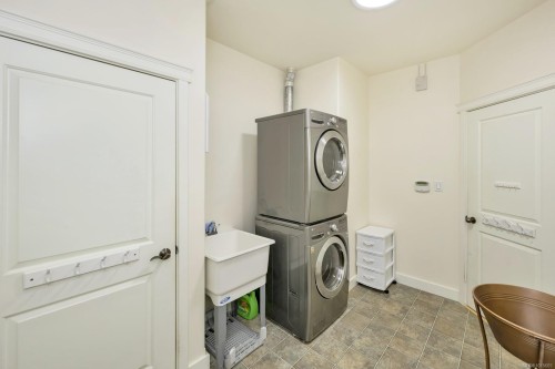 2398 Tanner Ridge Pl, Central Saanich, BC 