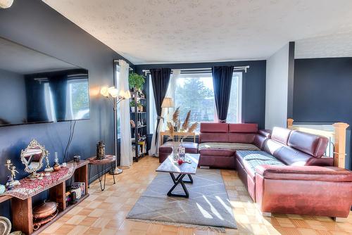 Salon - 762 Rue Comber, Longueuil (Greenfield Park), QC - Indoor Photo Showing Living Room