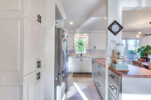 Cuisine - 762 Rue Comber, Longueuil (Greenfield Park), QC - Indoor Photo Showing Kitchen With Upgraded Kitchen