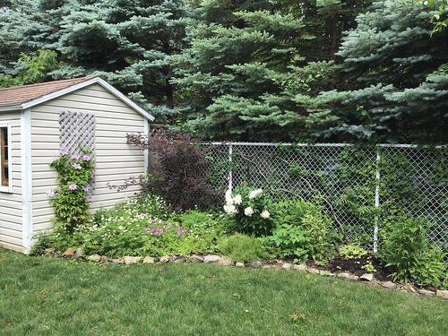 Backyard - 109Z Crois. Mcbride, Baie-D'Urfé, QC 