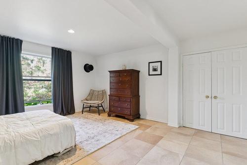 Intergénération - 19 Ch. Mccarthy, Chelsea, QC - Indoor Photo Showing Bedroom
