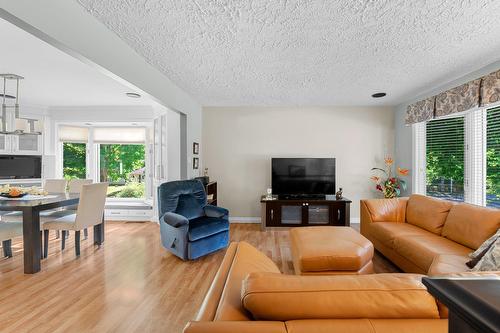 Salon - 415 Tsse Suzanne, Saint-Jérôme, QC - Indoor Photo Showing Living Room