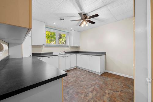 Atelier - 415 Tsse Suzanne, Saint-Jérôme, QC - Indoor Photo Showing Kitchen