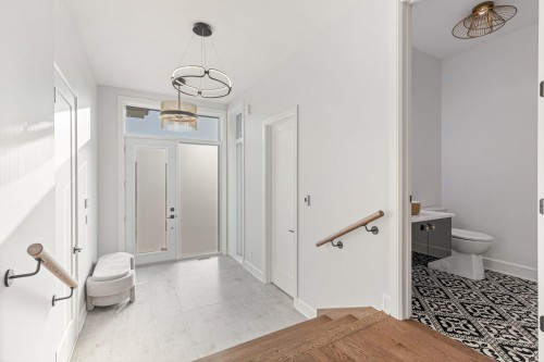 Mud Room - 769 Rue Louis-Quilico, Boucherville, QC - Indoor