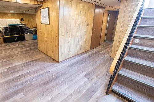 30 Devonshire Ave, Pinawa, MB 