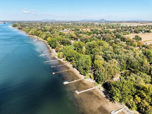 Vue sur l'eau - 1391 Rue Des Buissons, Saint-Jean-Sur-Richelieu, QC 