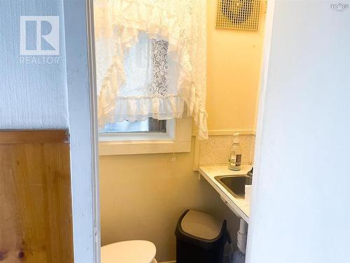 11 Harbourview Drive, Watt Section, NS 